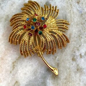 Sarah Coventry Vintage Brooch